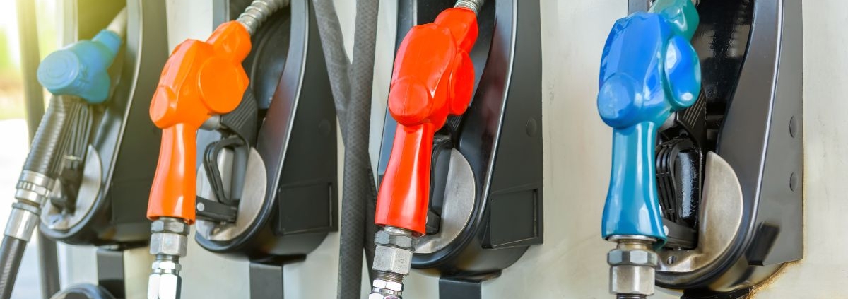 gas pumps that are deferent colors - rocket chip increasing mpg