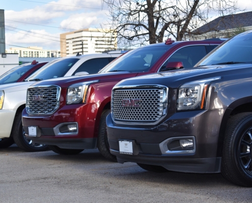 row of GMC SUVs parked together - Rocket Chip plug in performance chip
