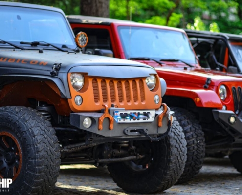 Line of Jeep Wrangler Rubicon's parked together - rocket chip plug in performance chips